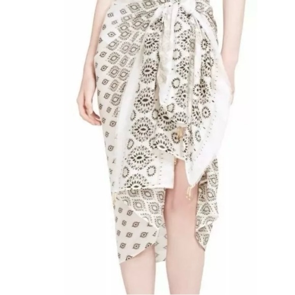 Hatattack Neutral Diamonds Printed Sarong - Picture 3 of 5
